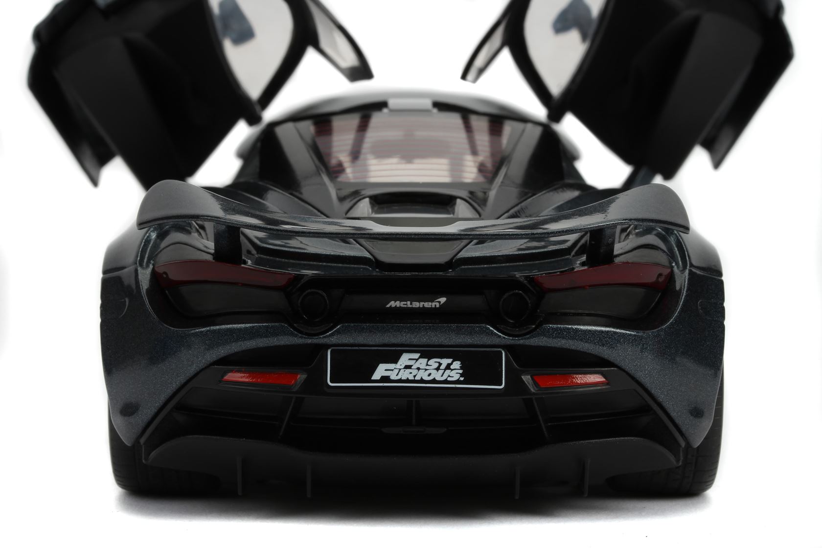 Fast-Furious-Shaw-s-McLaren-720S-1-24