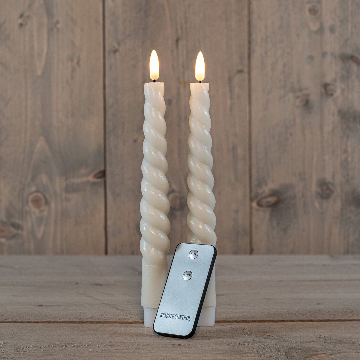 Dinerkaars-swirl-H23cm-2stuks-ivoor