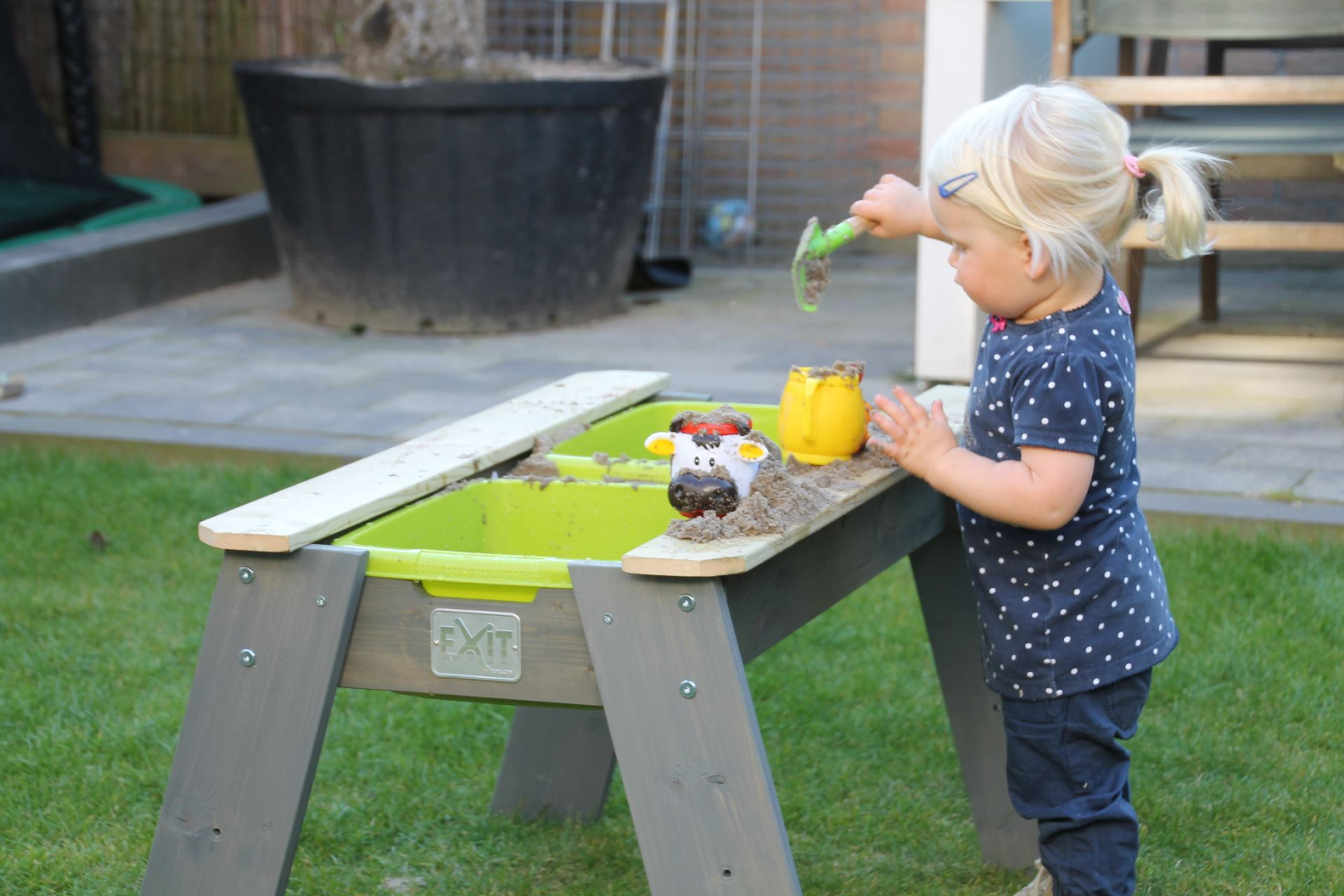 EXIT Aksent sand and water table