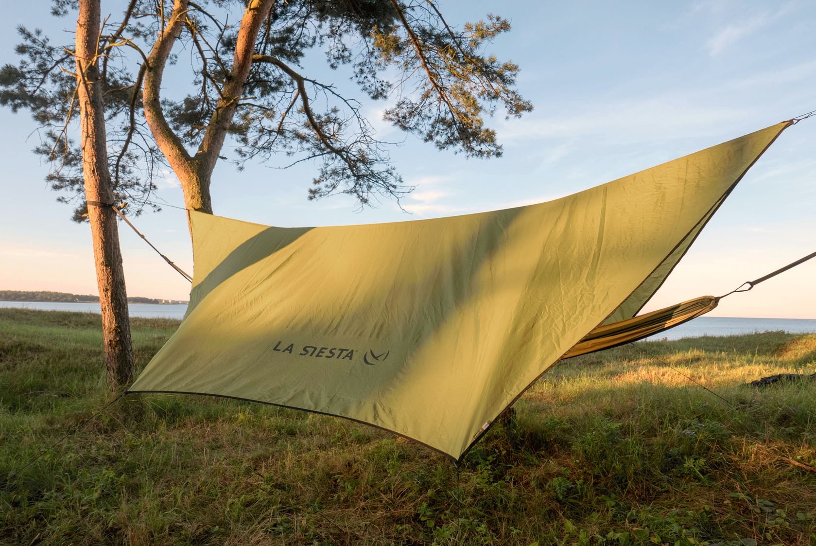 LA-SIESTA-ClassicFly-Forest-Sun-Rain-Tarp-for-Hammocks