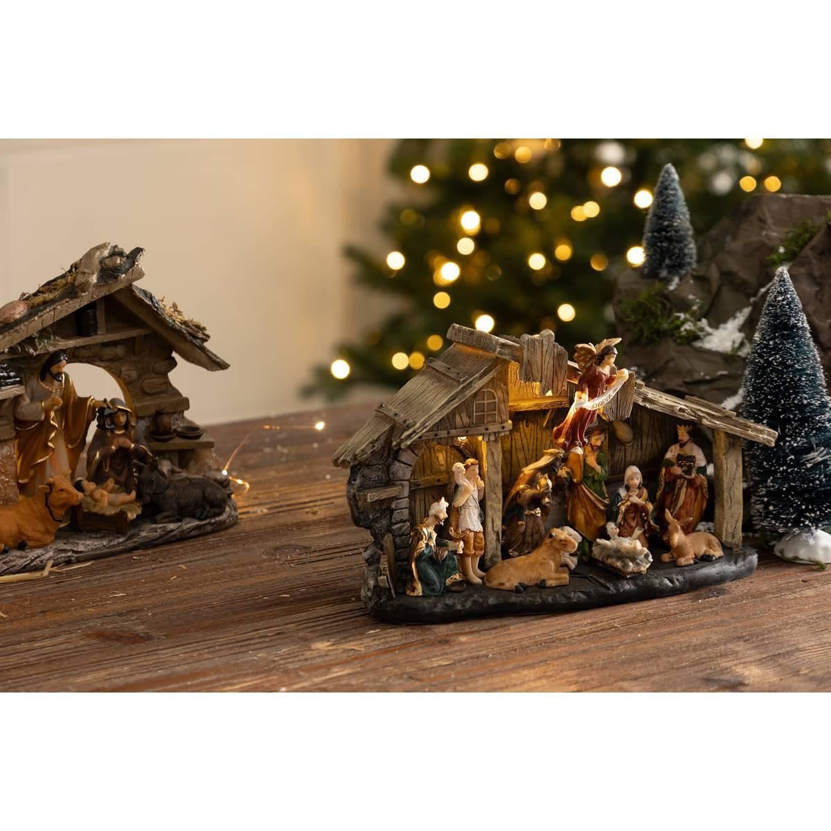 Kerststal-11figures-3Led-H18cm
