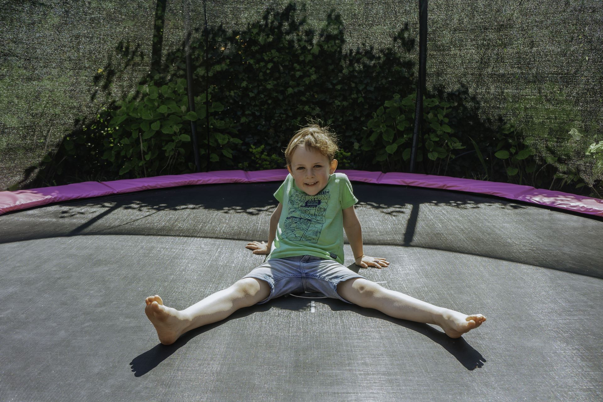 EXIT-Silhouette-inground-trampoline-366cm-met-veiligheidsnet-roze
