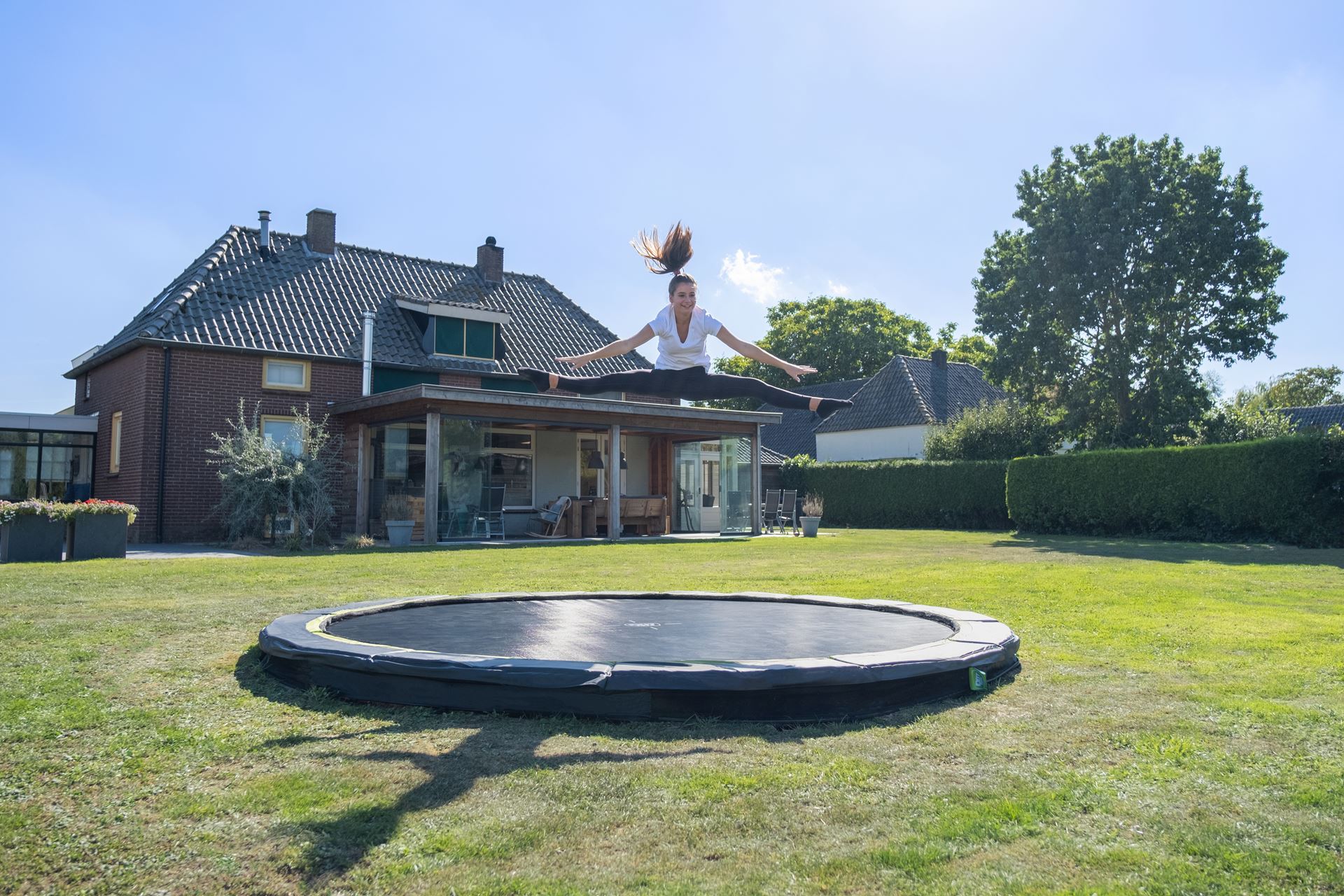 EXIT-Silhouette-inground-sports-trampoline-427cm-zwart