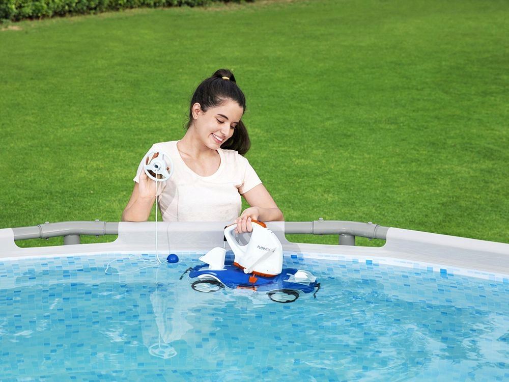 Oplaadbare-zwembadrobot-Aquatronics
