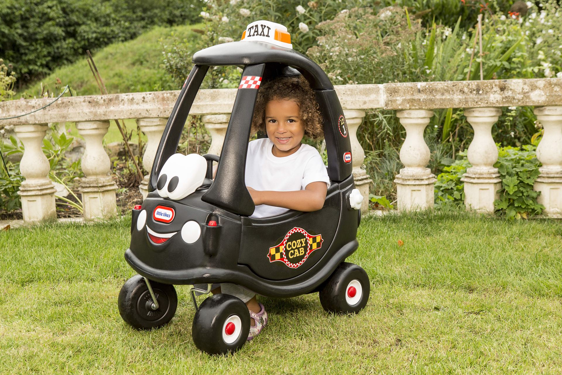 Little-Tikes-loopauto-Cozy-Coupe-Taxi-zwart