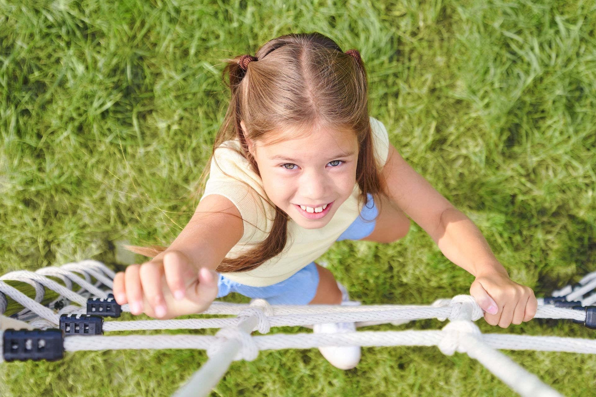 Salta-PlayFit-Swing-L-Set-2-260-x150-x-255-Incl-climbing-rope-2x-swing