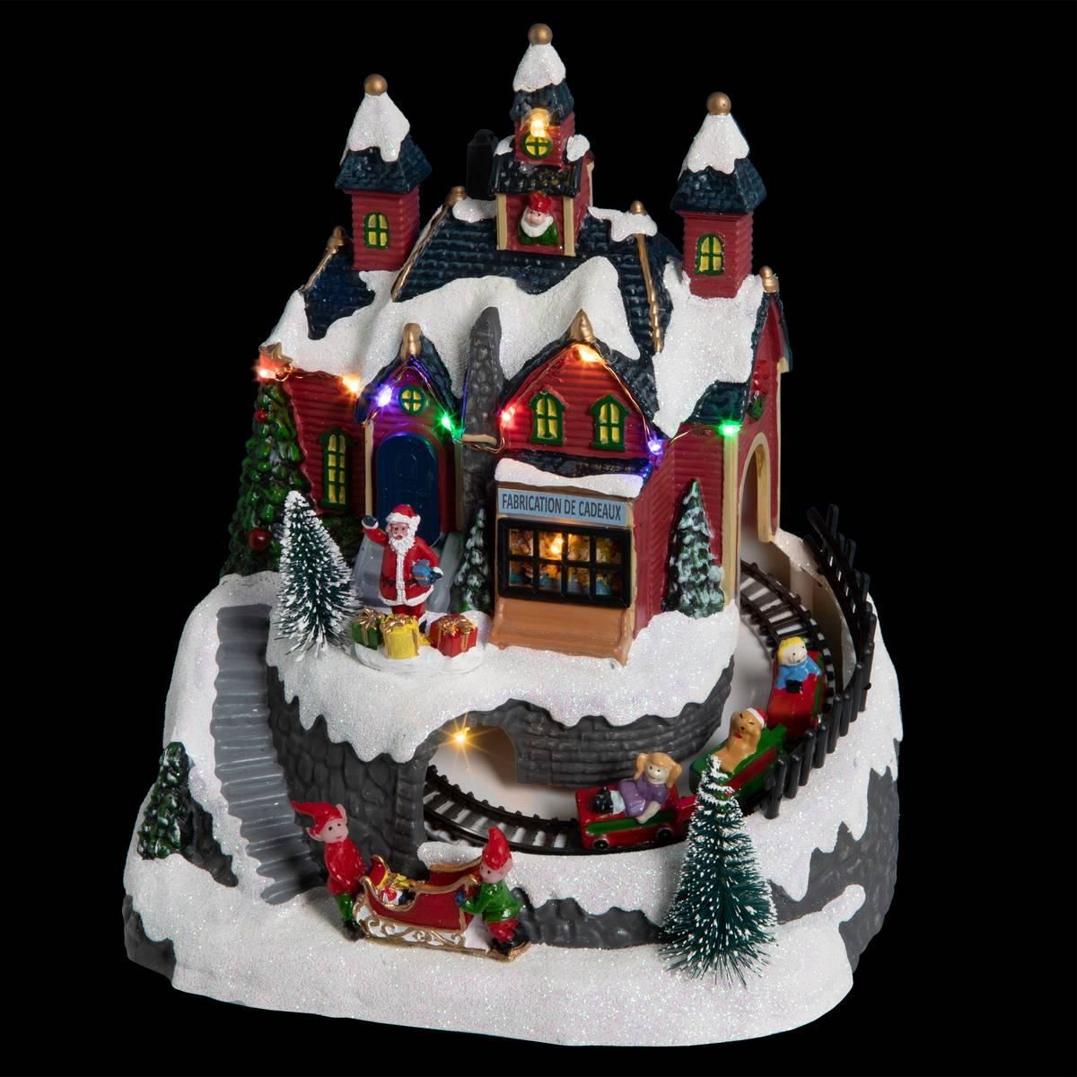 Kerstdorp-Kerstman-huis-met-trein
