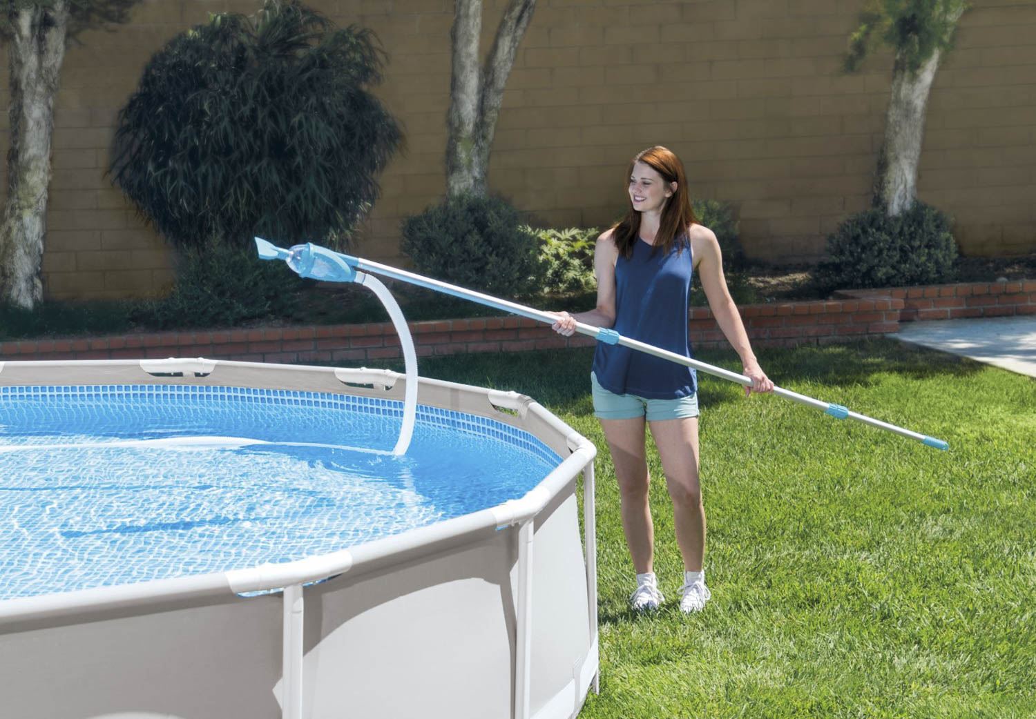 Intex Deluxe 7-piece pool cleaning kit