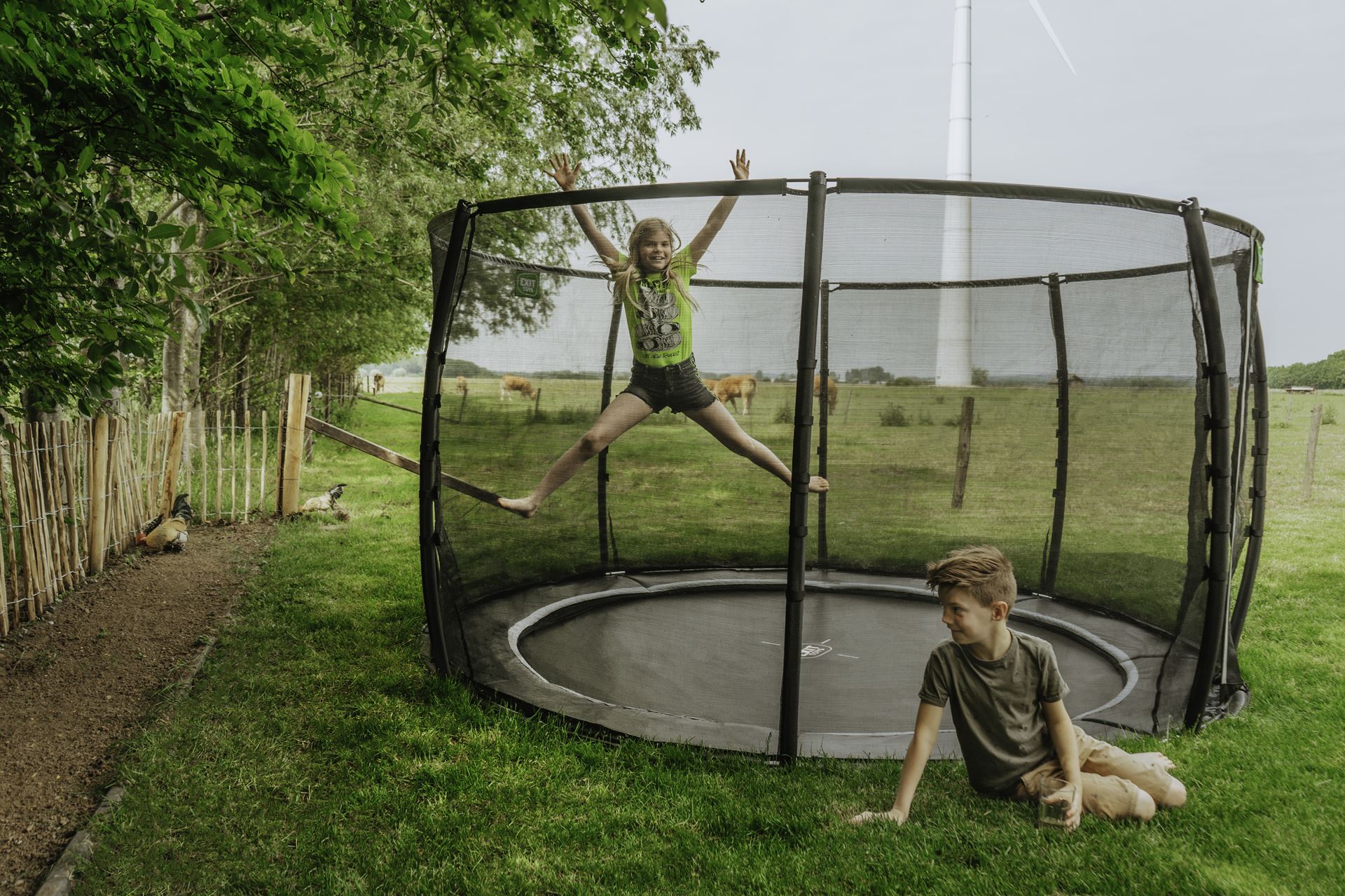 EXIT-Dynamic-groundlevel-trampoline-366cm-met-veiligheidsnet-zwart