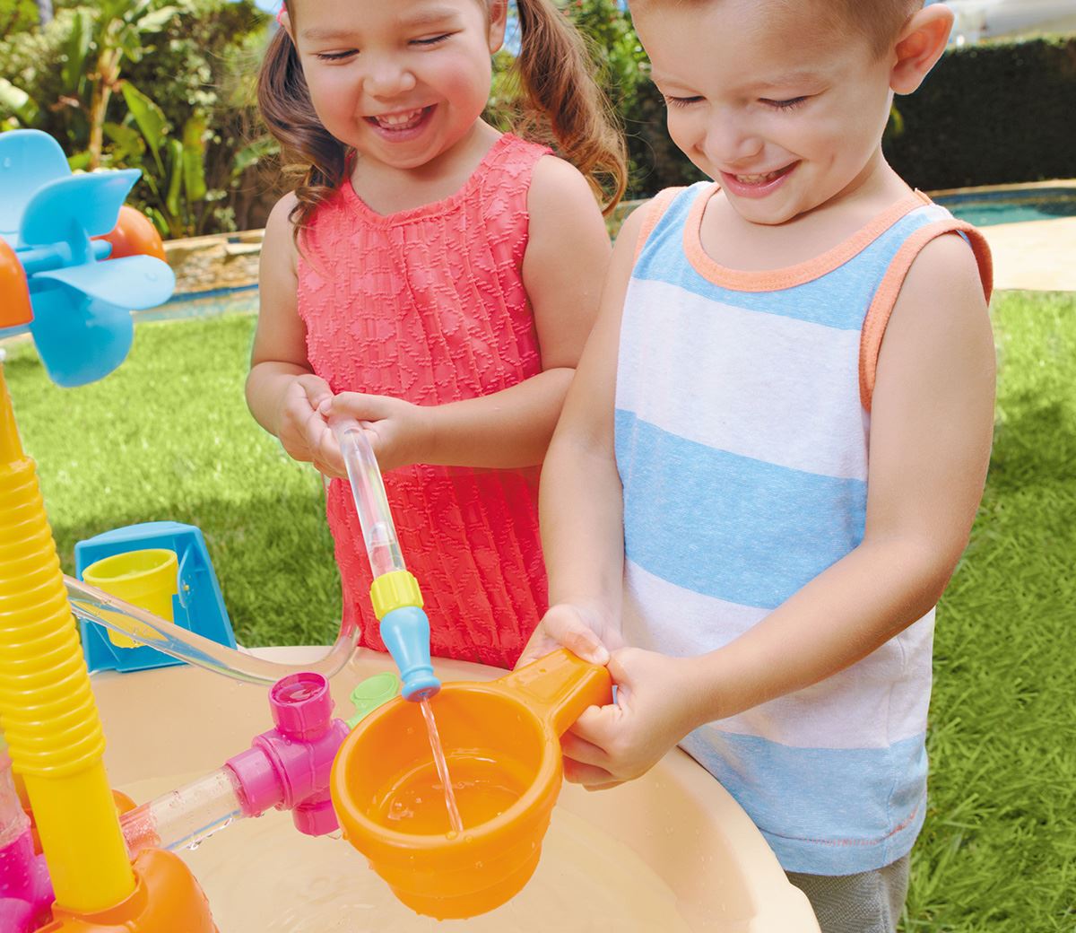 Little-Tikes-watertafel-fountain-factory