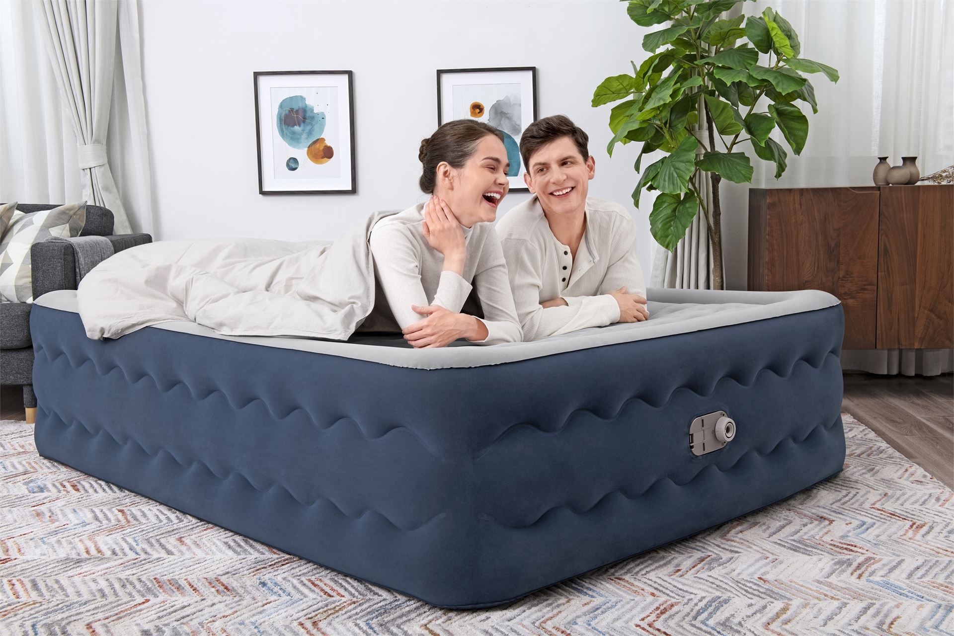 Bestway luchtbed 'Tritech Queen' - 203x152x51 cm - met zijkant, ingebouwde pomp - Luxe design blauw/wit Bestway-2-03m-x-1-52m-x-51cm-Tritech-Truleisure-Air-Mattress-Queen-Built-in-AC-pump