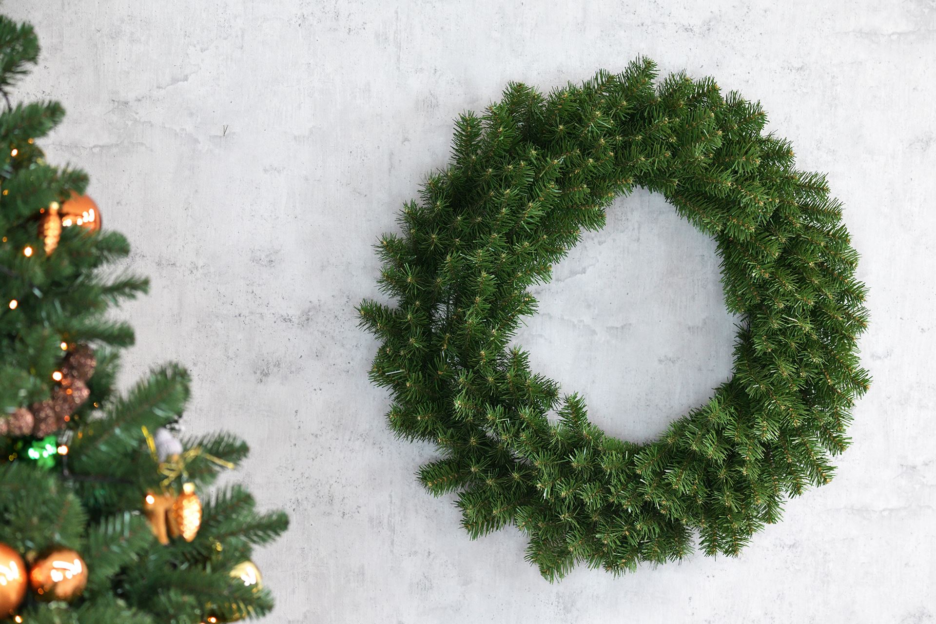 Evergreen-wreath-dia-60cm