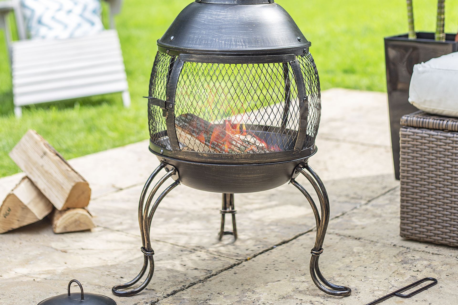 vuurschaal-Leon-Mesh-Steel-Chimenea-Large