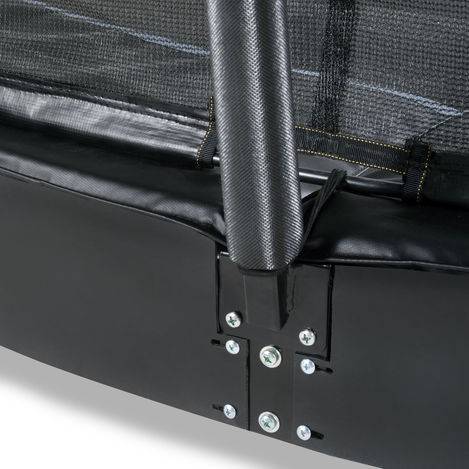 EXIT-Dynamic-groundlevel-trampoline-275x458cm-met-veiligheidsnet-zwart