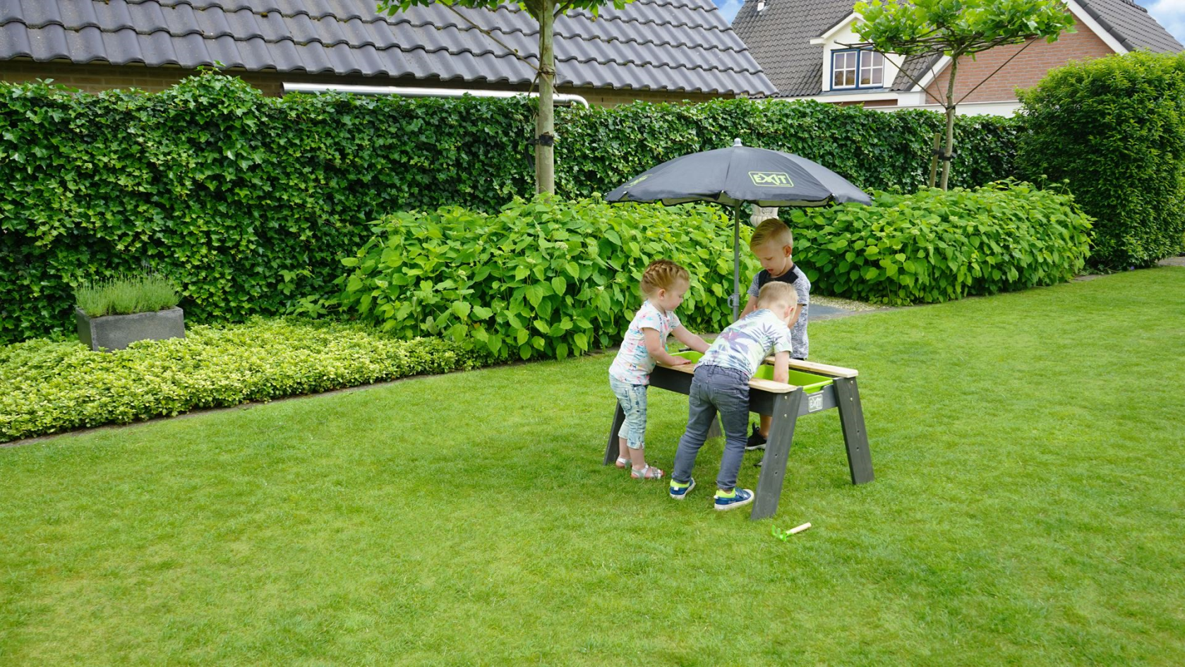 EXIT Aksent sand and water table with parasol and garden tools