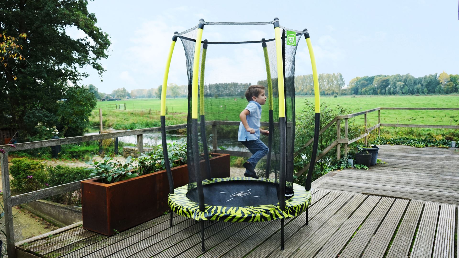 EXIT-Tiggy-junior-trampoline-met-veiligheidsnet-140cm-zwart-groen
