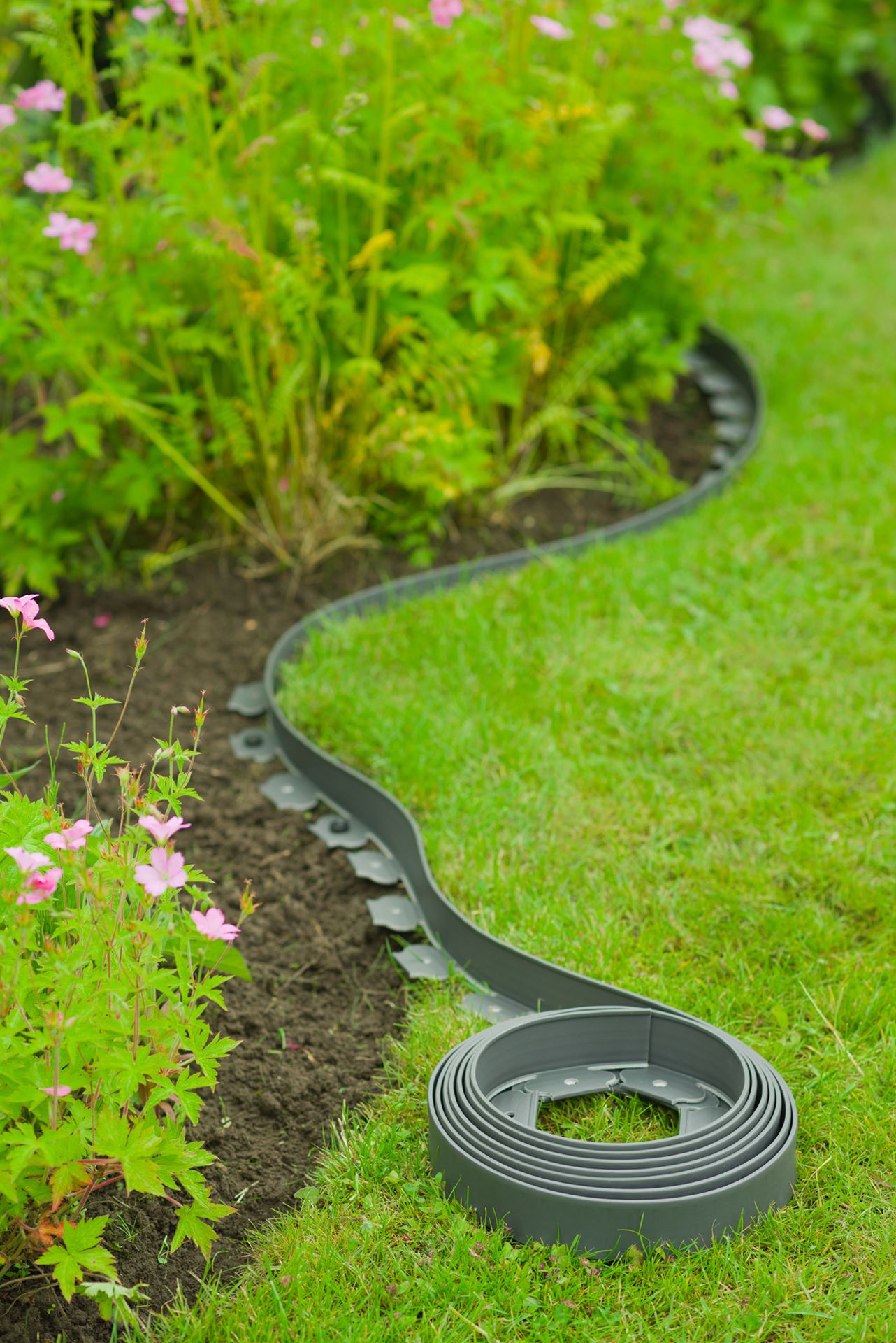 borderrand-geschikt-voor-tuin-pe-dikte-4-mm-grijs-h5-cm-x-10-m