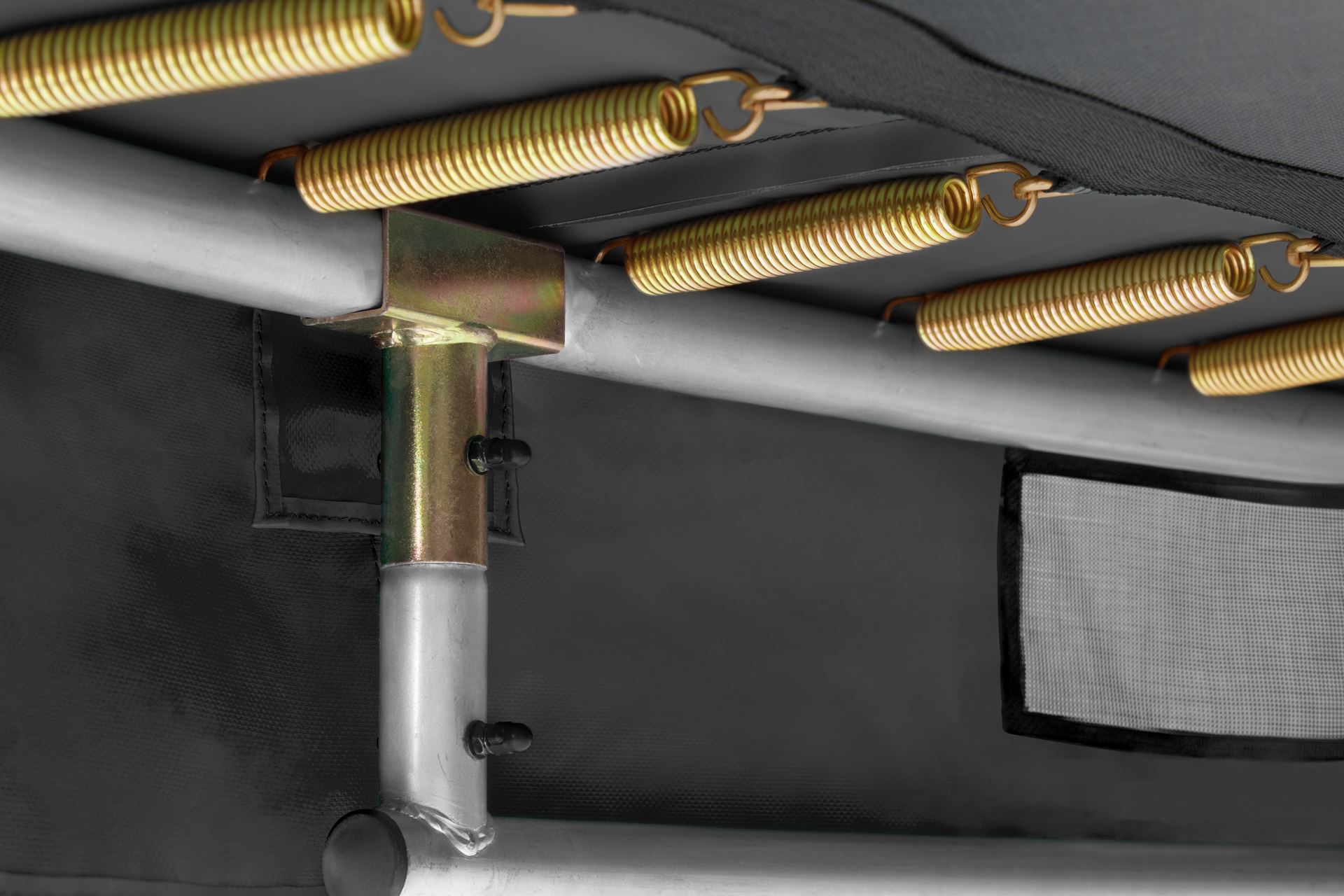 Salta-Premium-Ground-396cm-Black-Exclusief-veiligheidsnet