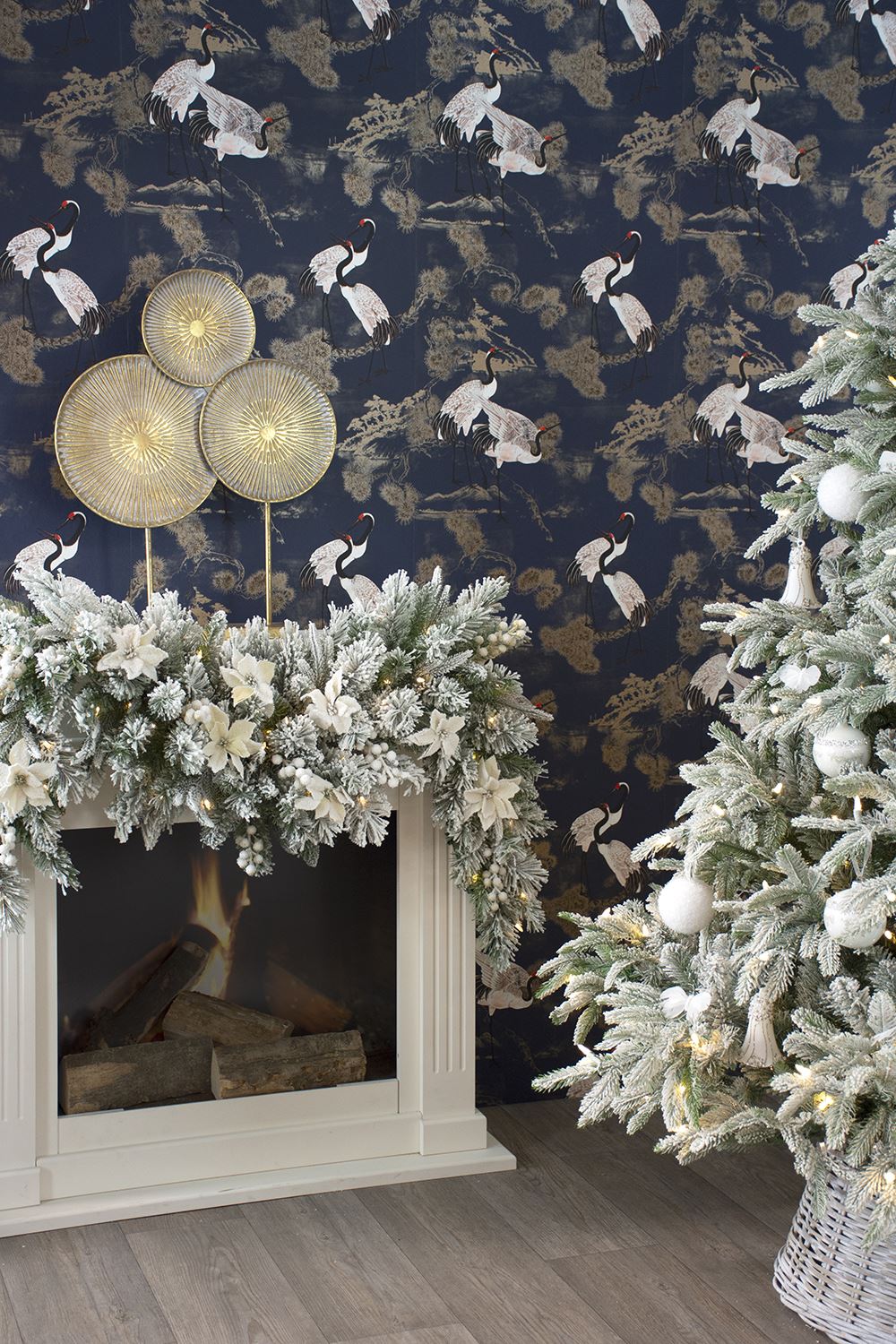 Frosted-Colonial-Mantel-Swag-l183cm-d35cm-70L-batt