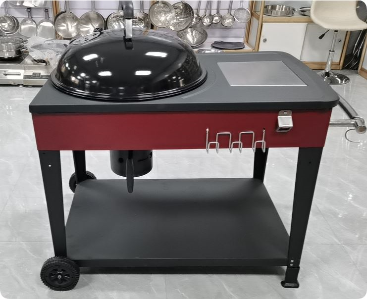 Famiflora Master Charcoal Grill - Compact grilling surface - With thermometer - Ideal for 4-6 people