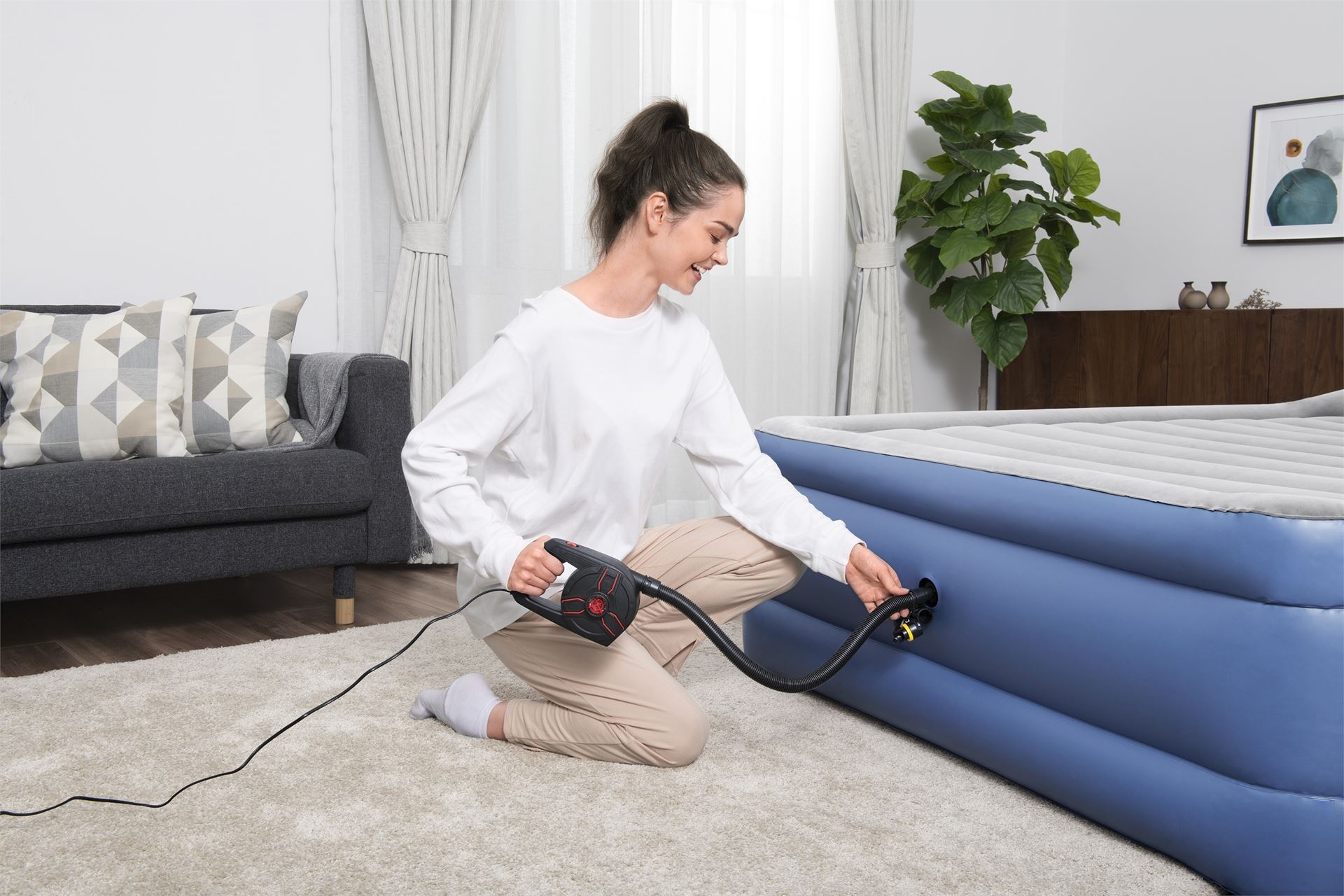 Pompe à air électrique Bestway 'POWERGRIP PRO' - Convient pour les matelas pneumatiques, les jouets gonflables, les bateaux, ... - 0,15 bar Bestway-POWERGRIP-PRO-AC-ELECTRIC-AIR-PUMP