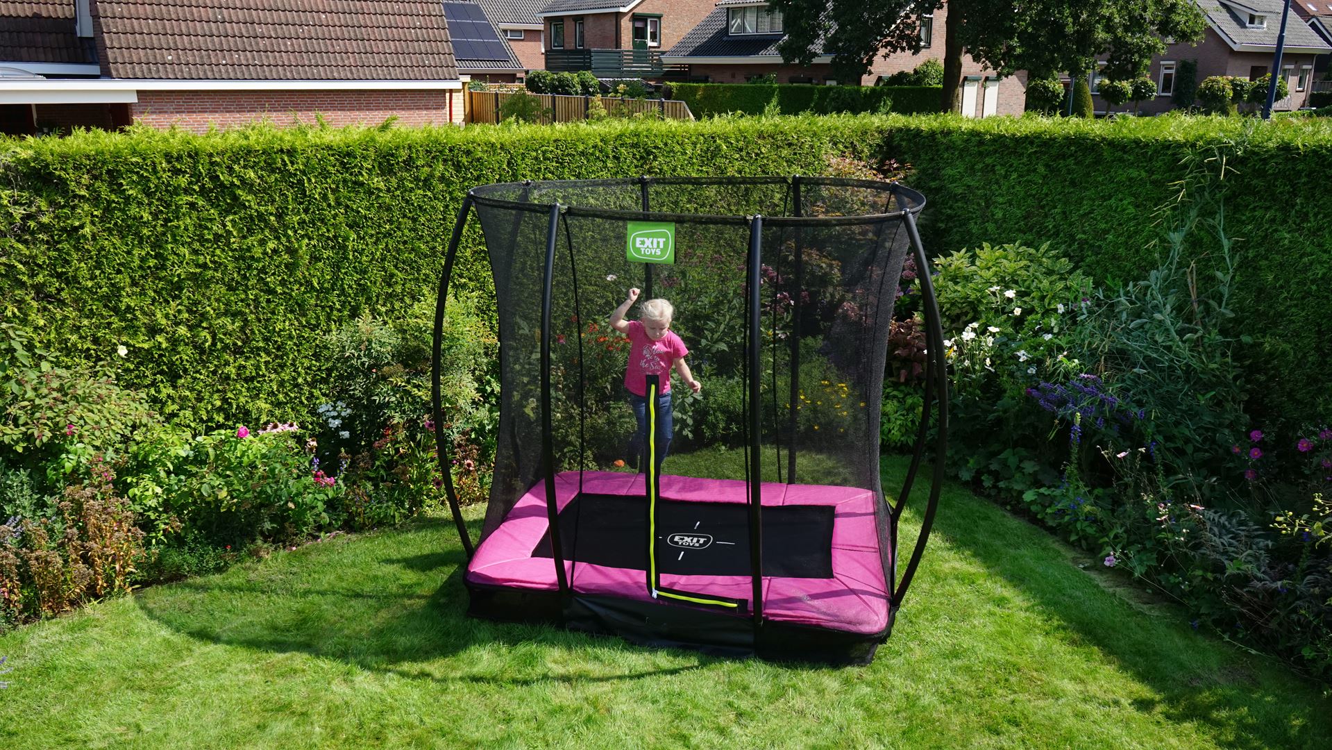 EXIT-Silhouette-inground-trampoline-153x214cm-met-veiligheidsnet-roze