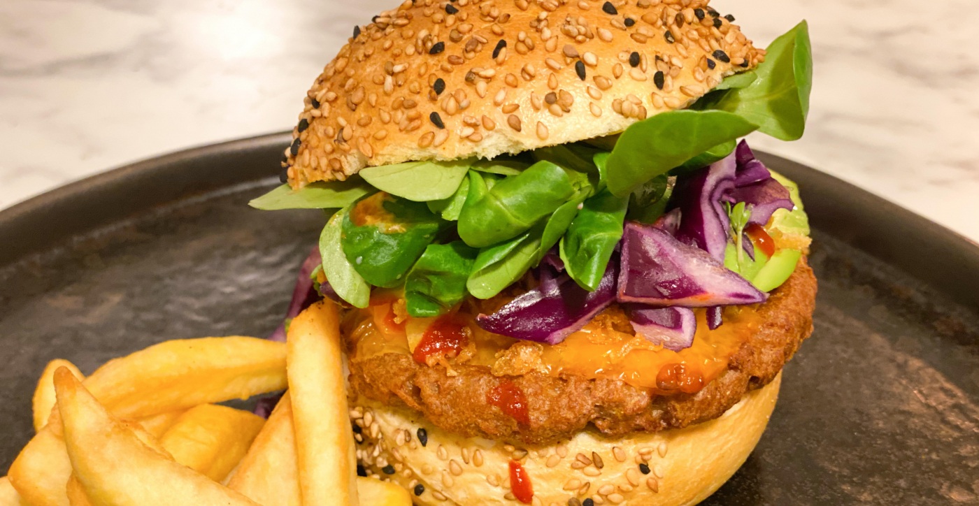 Spice it up met onze pittige veggie burger