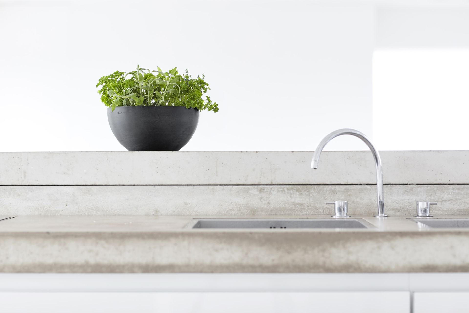 Ecopots-brussels-dark-grey-25-cm-H12-cm