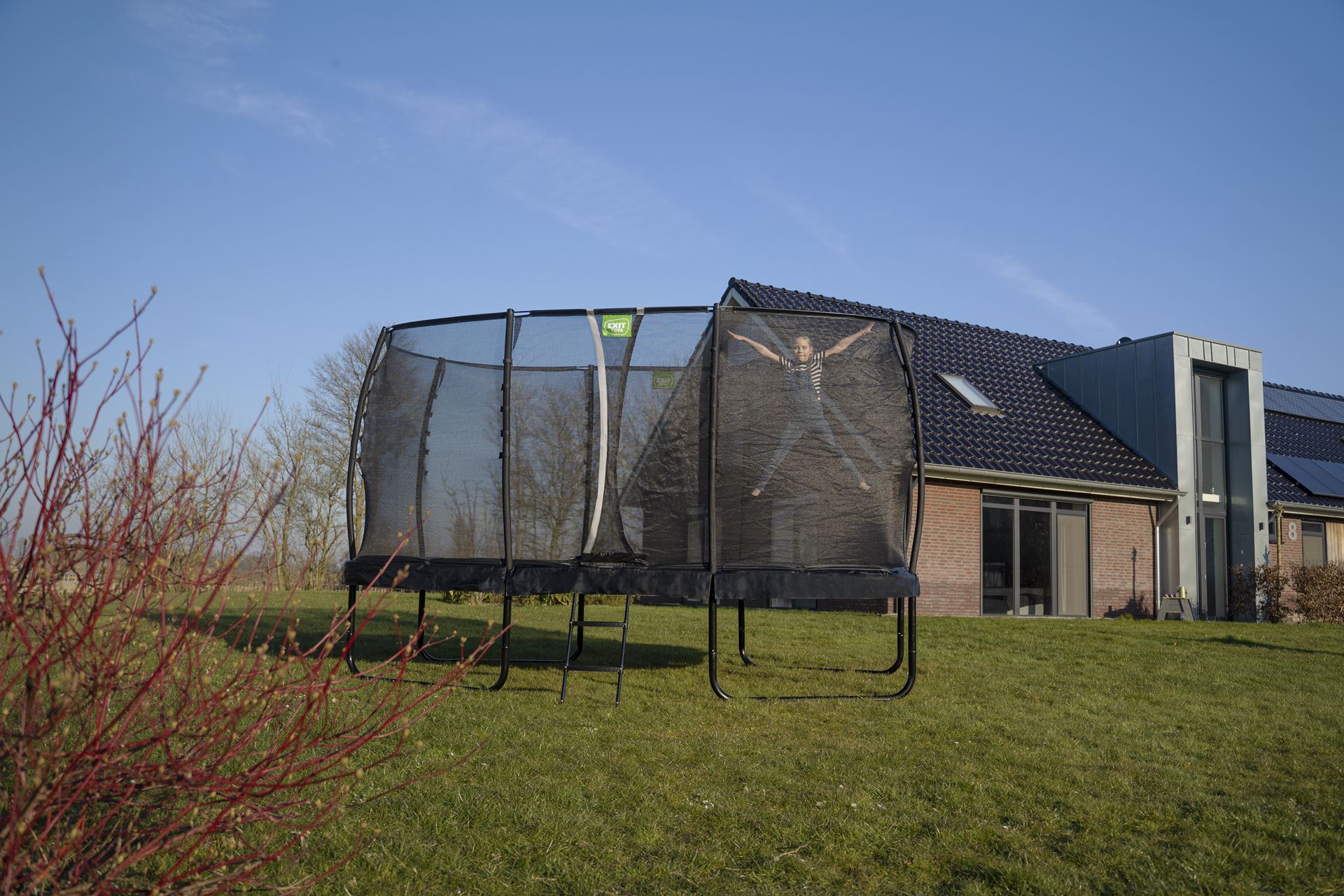 EXIT-Allure-Premium-trampoline-244x427cm-zwart