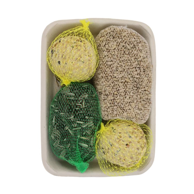 Famiflora Winter Mix with 4 nets of bird food - 320 g