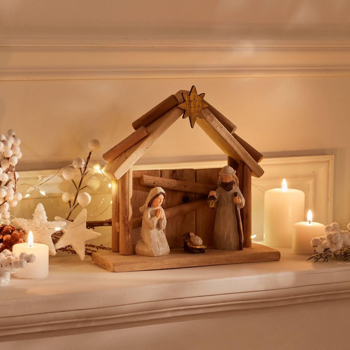 Kerststal-20x19cm-met-figure