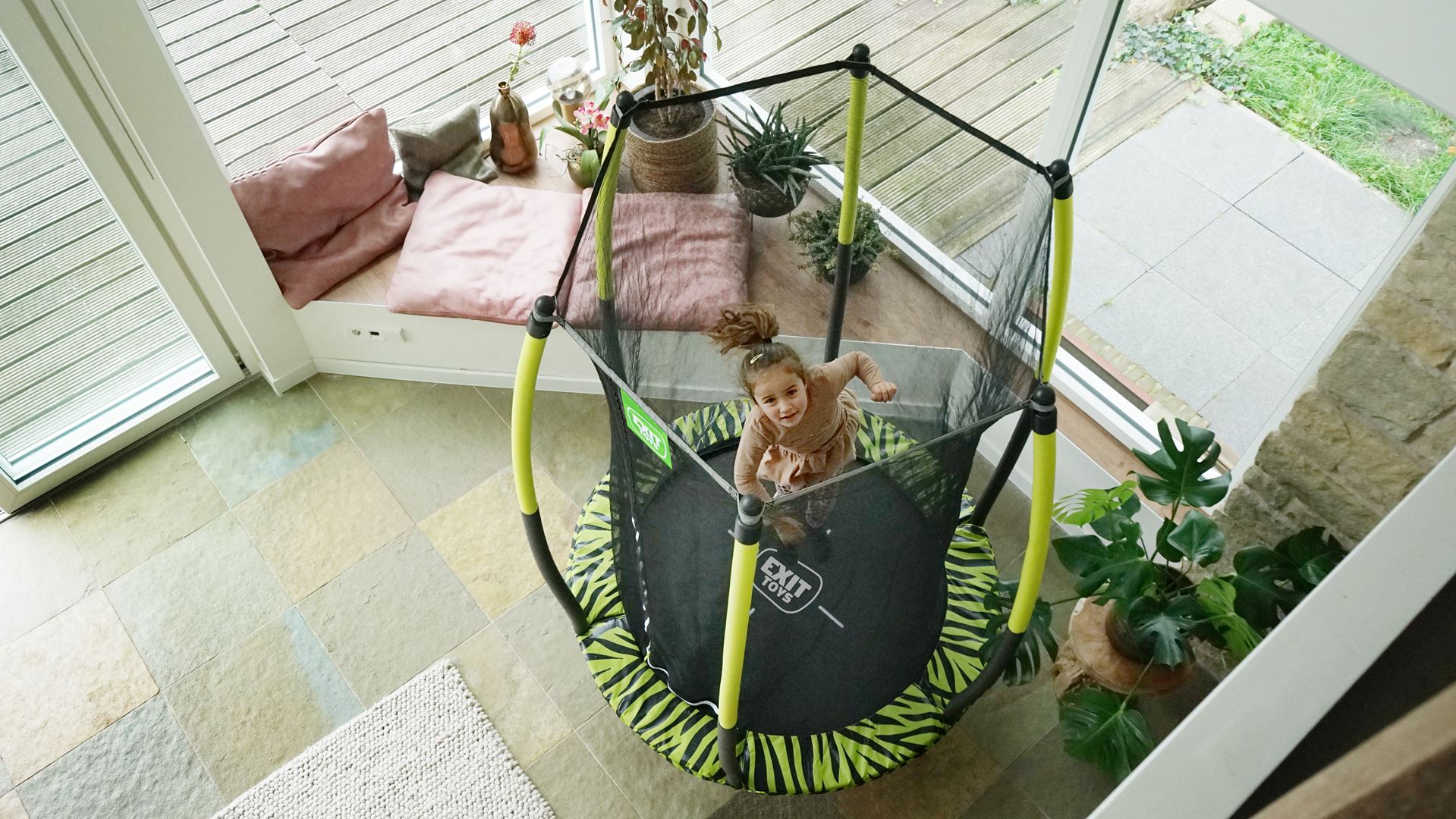 EXIT-Tiggy-junior-trampoline-met-veiligheidsnet-140cm-zwart-groen
