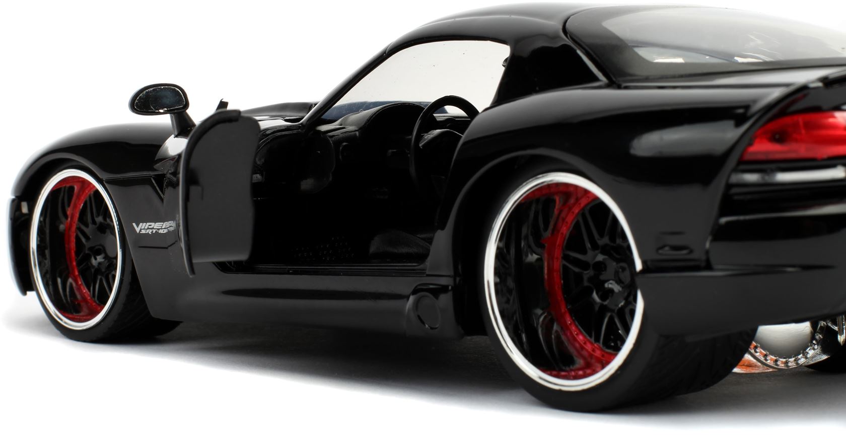 Fast-Furious-Dodge-Viper-SRT-10-1-24