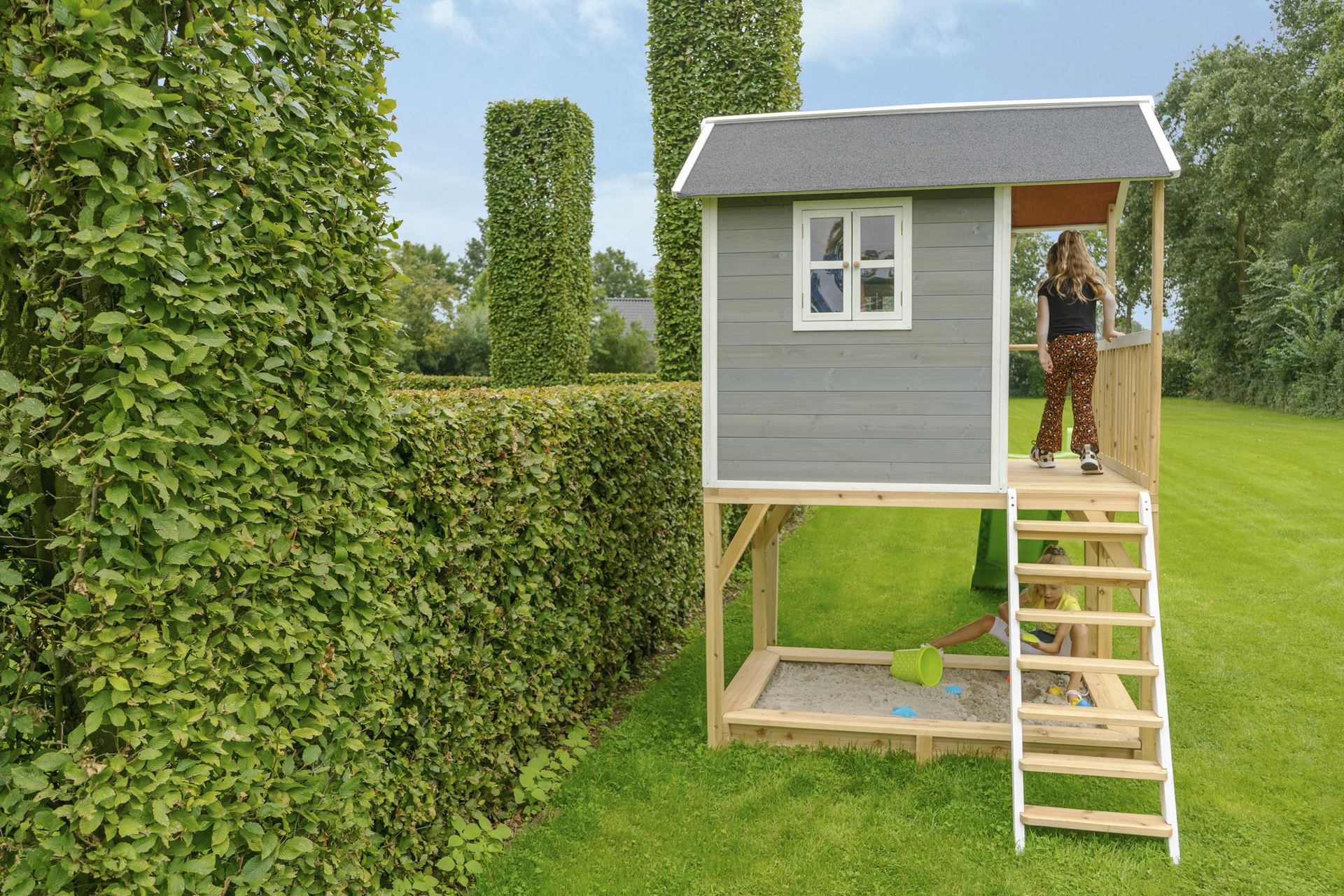 EXIT-Loft-700-houten-speelhuis-grijs