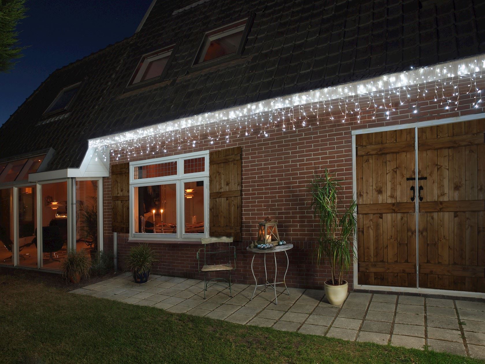 icicle-lights-180l-360x60cm-led-wit-5m-aanloopsnoer-transparant-bi-bui-trafo-timer-8-16u