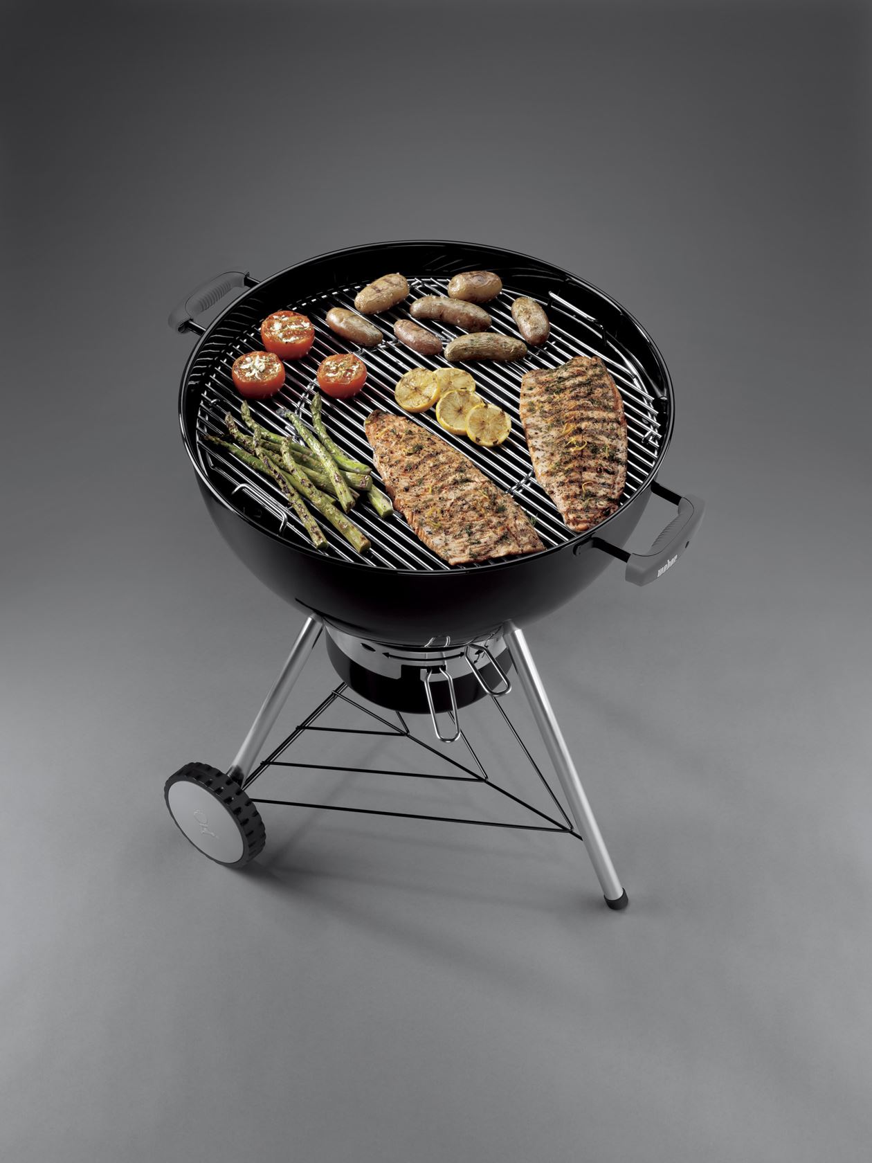 Weber GBS Grill grates suitable for 57 cm charcoal barbecues Weber-GBS-Grillroosters-geschikt-voor-57-cm-houtskoolbarbecues