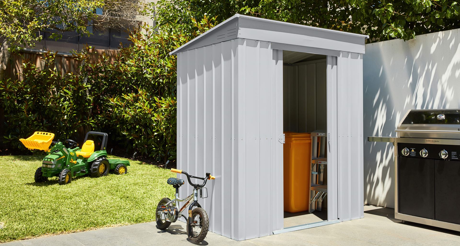 Schuin-dak-Skillion-64-zilver-metallic-Tuinberging-metaal-B171-x-L113-x-H199-cm