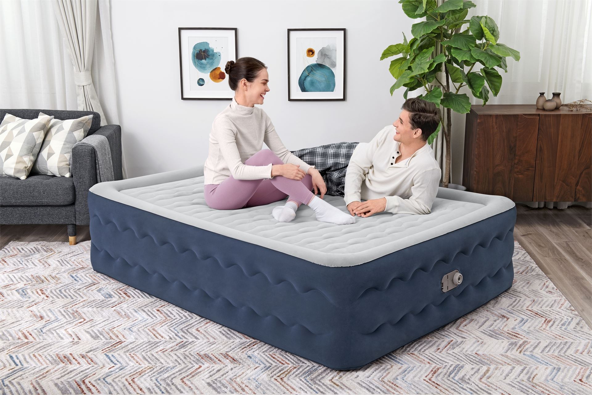 Bestway luchtbed 'Tritech Queen' - 203x152x51 cm - met zijkant, ingebouwde pomp - Luxe design blauw/wit Bestway-2-03m-x-1-52m-x-51cm-Tritech-Truleisure-Air-Mattress-Queen-Built-in-AC-pump
