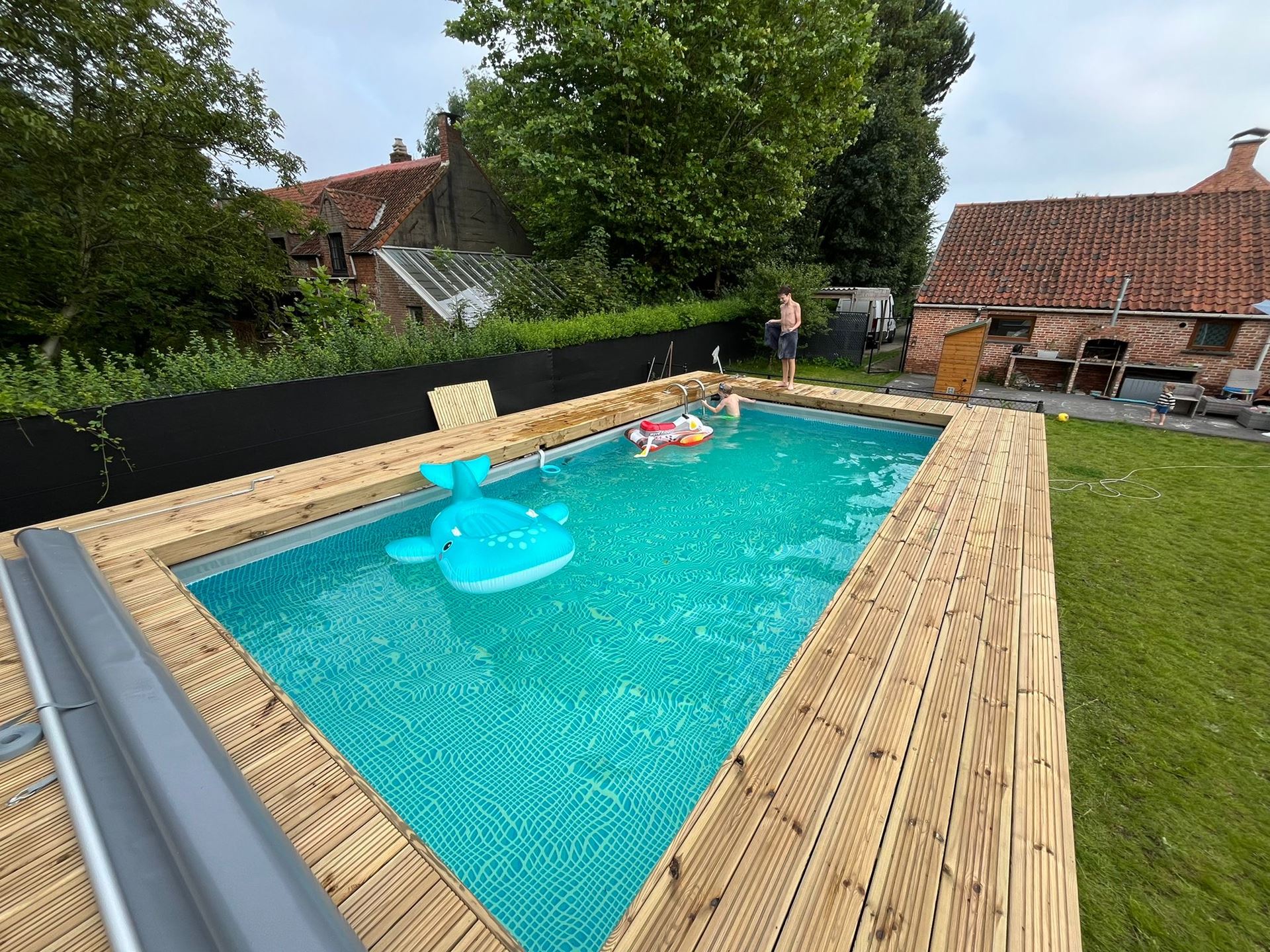 Simpool 4 - houten zwembadomkadering startpakket - L550 x B350 x H135 cm Simpool-4-startpakket-houten-omkadering-LxBxH-550x350x135cm