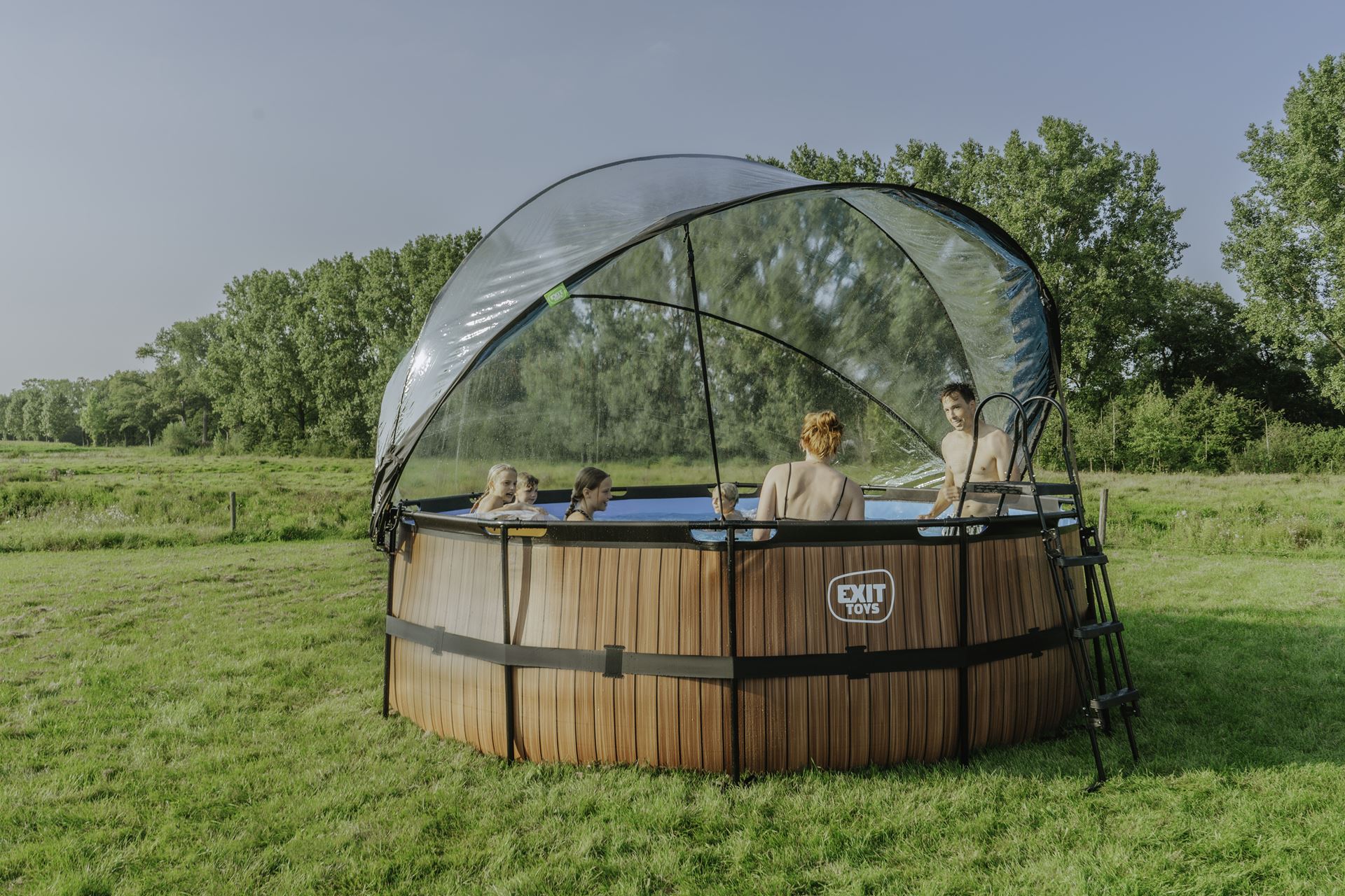 EXIT-Wood-zwembad-427x122cm-met-zandfilterpomp-en-overkapping-en-warmtepomp-bruin