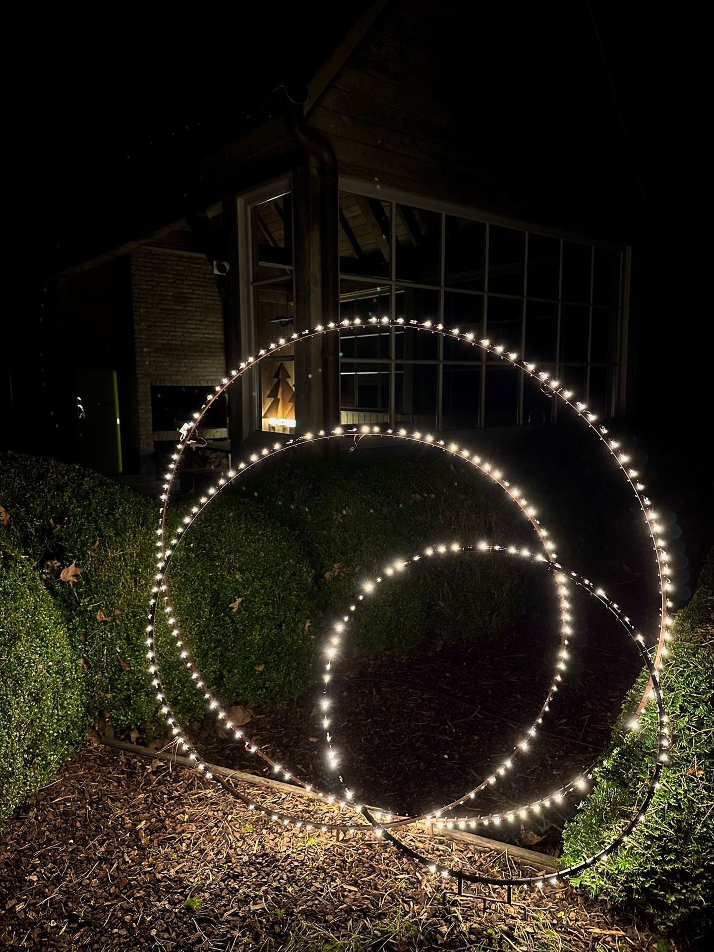 Hoop-Outdoor-foldable-w-stakes-d142cm-120L