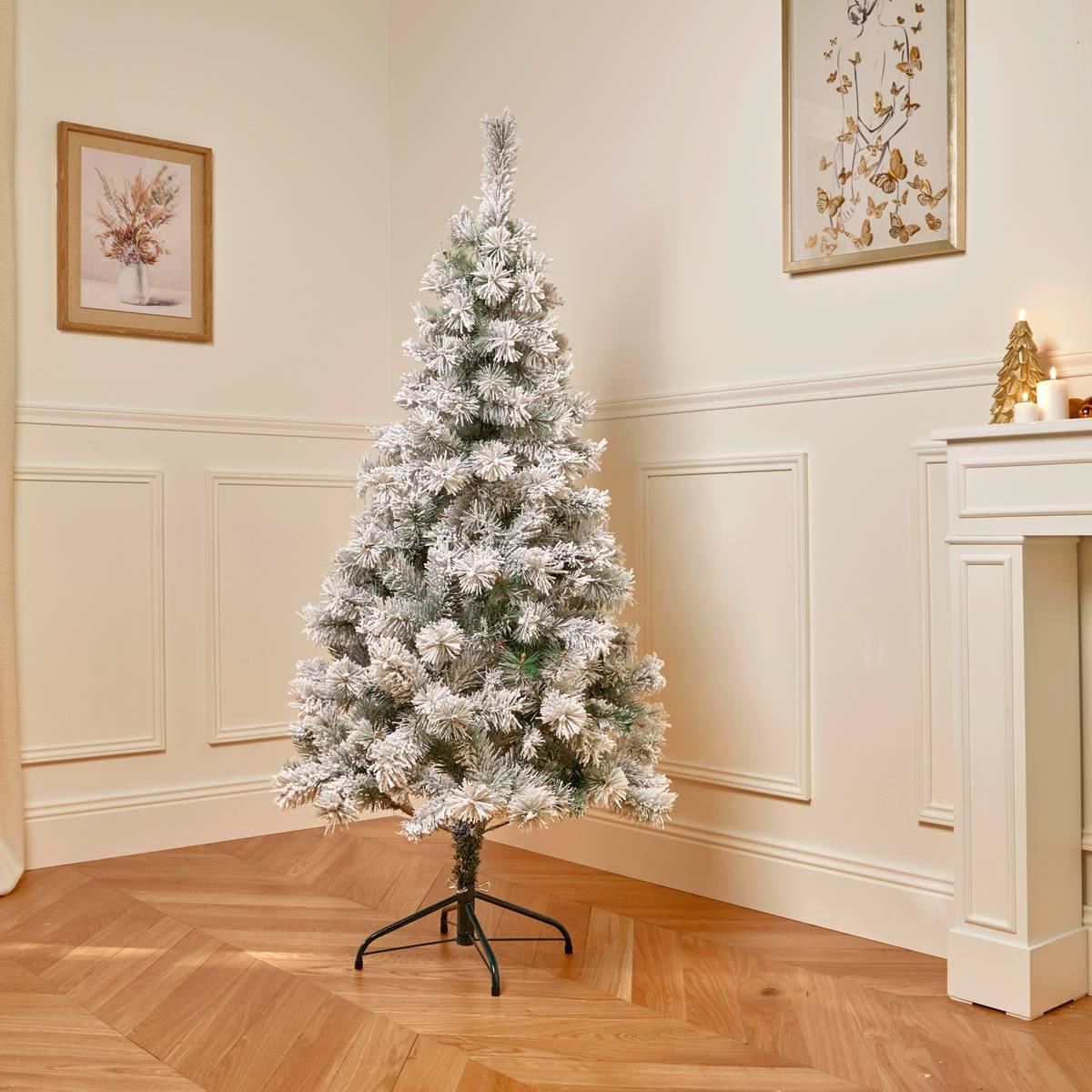 Kerstboom-Windy-Peak-H150cm-sneeuw