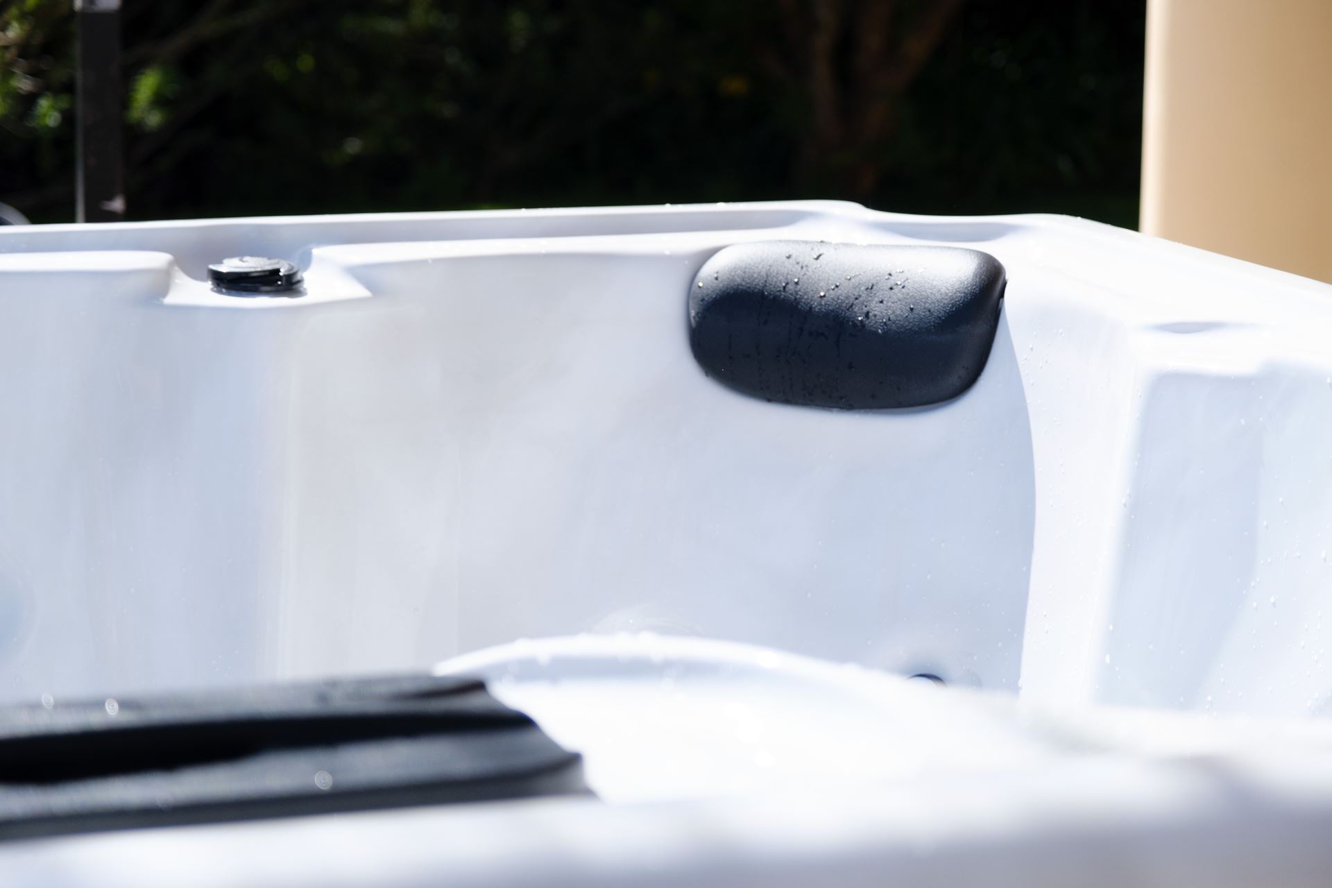 Bestway-Acryl-vaste-Hydrojet-spa-3-personen-10-jets-14-luchtstralen-210x158x75cm