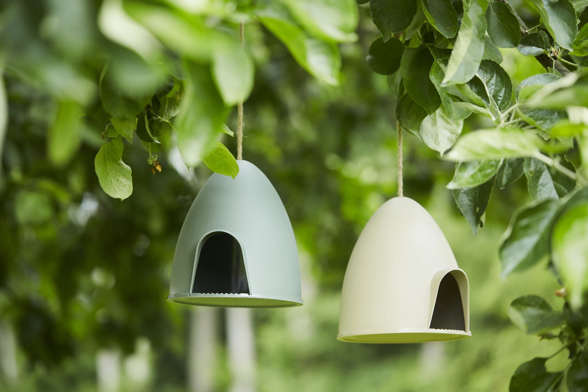 Point-Virgule-voederhuisje-voor-vogels-uit-bamboevezel-groen-18-2x17x18-7cm