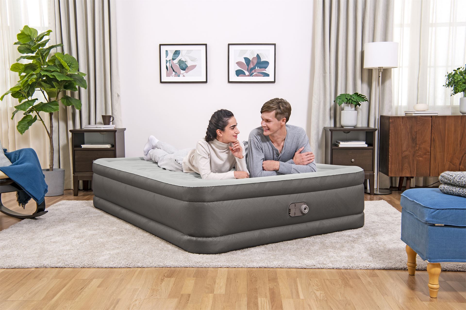 Bestway matelas d'air 'Fortech Queen' - 203x152x46 cm - avec pompe incorporée - brun/gris Bestway-2-03m-x-1-52m-x-46cm-Fortech-Air-Mattress-Queen-Built-in-AC-pump