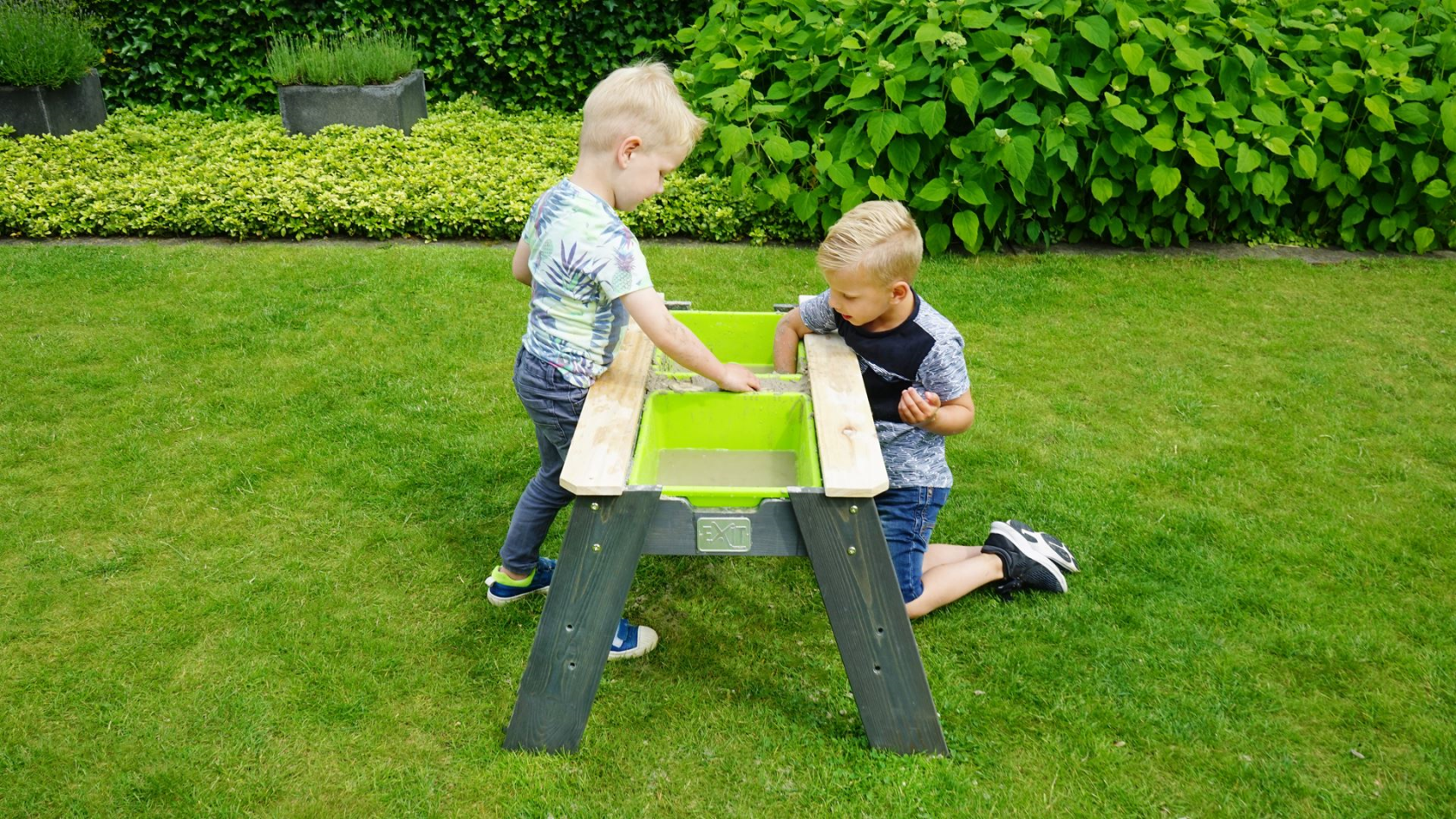 EXIT Aksent sand and water table