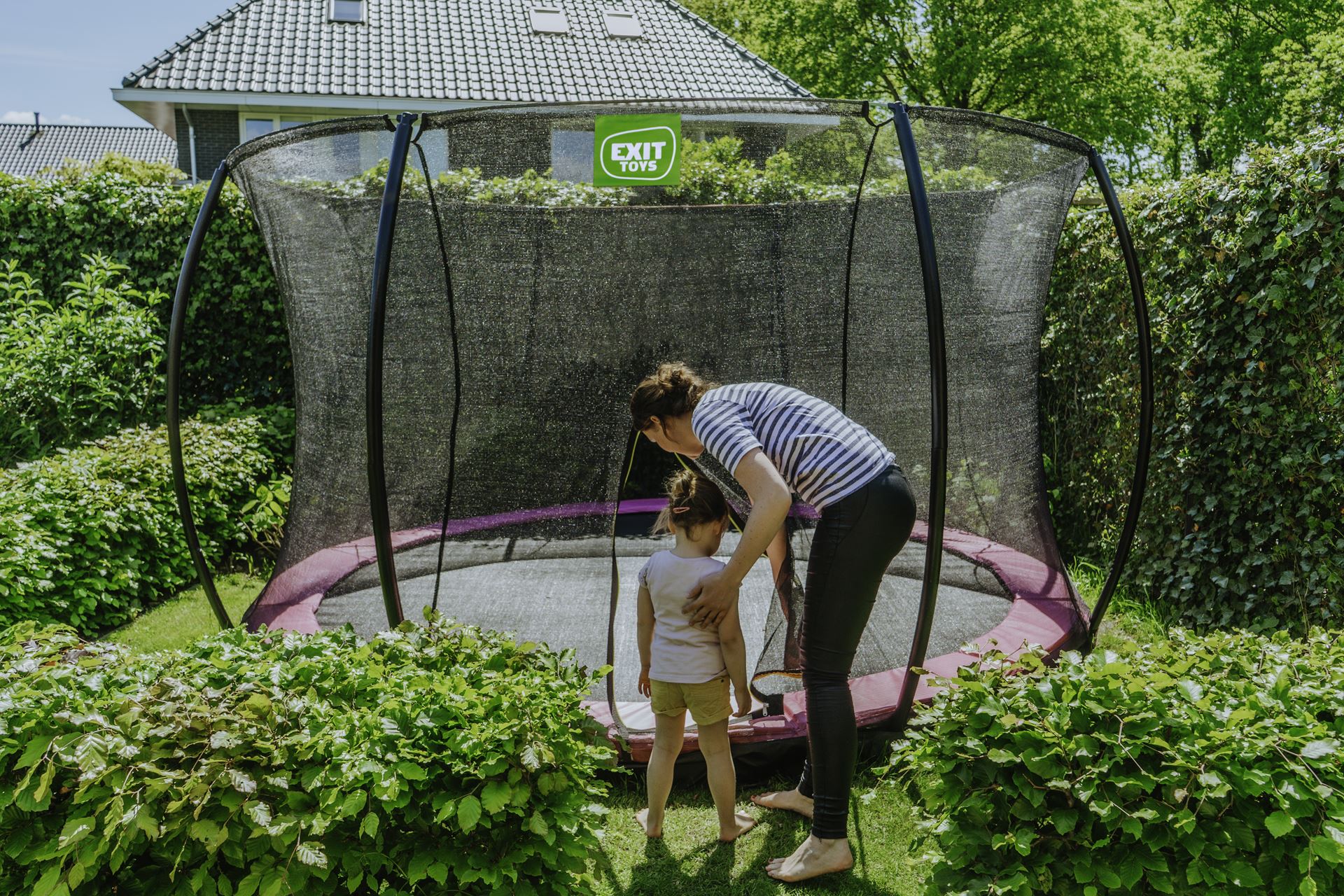 EXIT-Silhouette-inground-trampoline-366cm-met-veiligheidsnet-roze