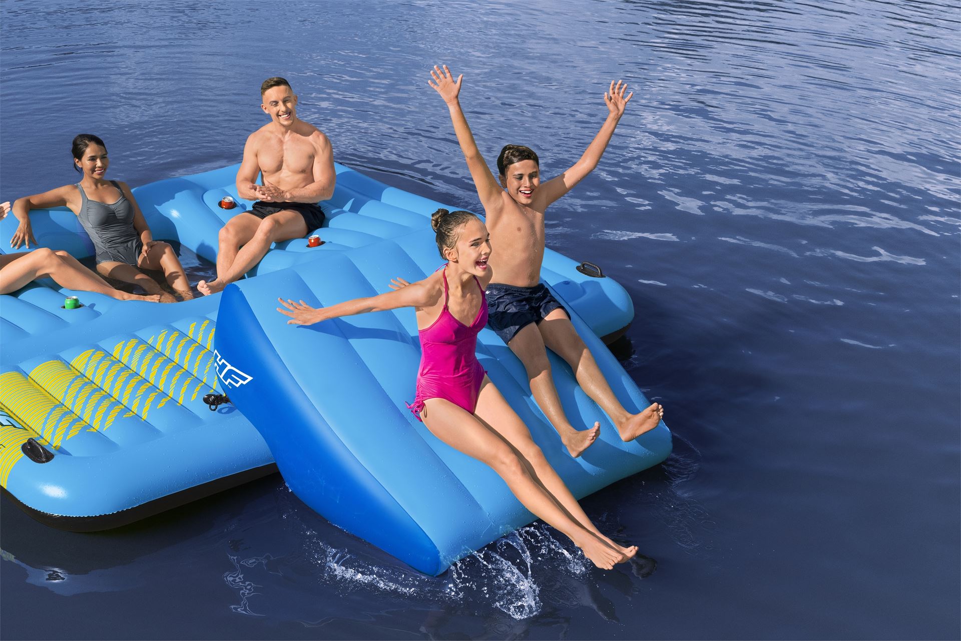 Bestway inflatable water slide with XL air mattress 'Summer Slide' - suitable for 5 people - L365 x B295 x H77 cm Hydro-force-mega-luchtbed-5-personen-met-slide-376x311cm