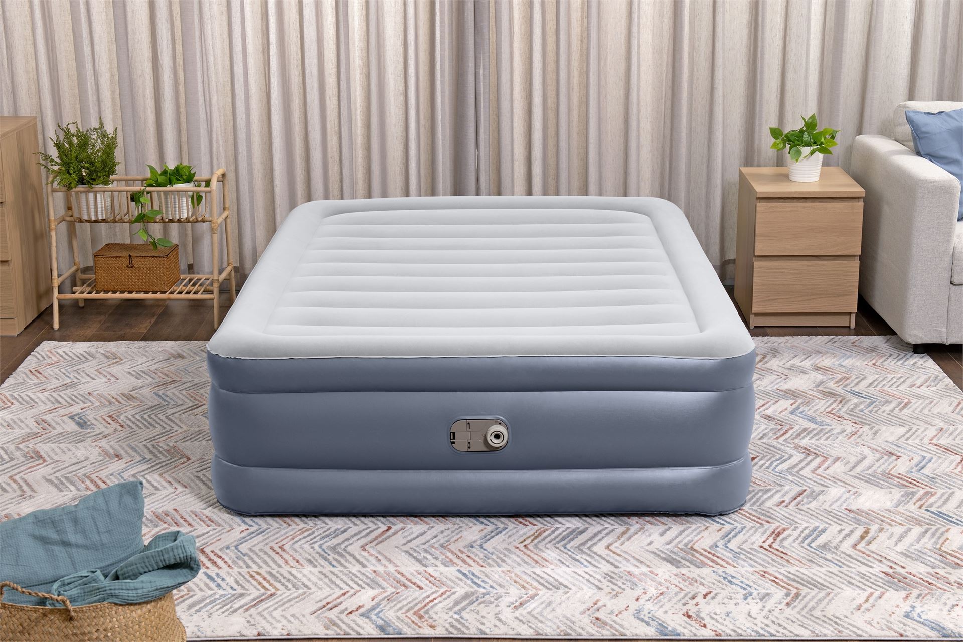 Bestway luchtbed 'Tritech Queen' - 203x152x51 cm - met zijkant, ingebouwde pomp - blauw/wit Bestway-2-03m-x-1-52m-x-51cm-Tritech-Air-Mattress-Queen-Built-in-AC-Pump