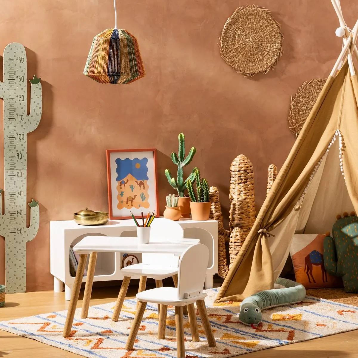 Set-rechthoekige-tafel-met-2-stoelen